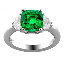Ring Set with a Cushion Cut Emerald