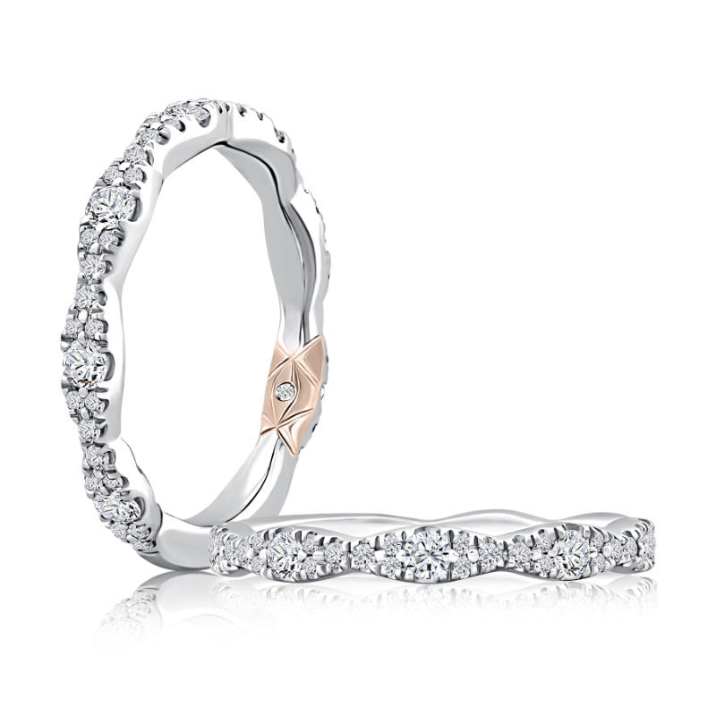 Pav&eacute; Diamond Wedding Band